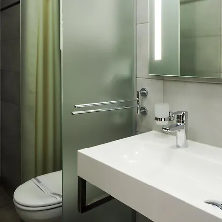 ホテル Vacek Pod Vezi 4*