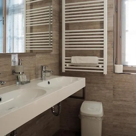 Vacek Pod Vezi Hotel