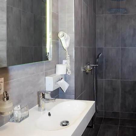 Vacek Pod Vezi Hotel 4*