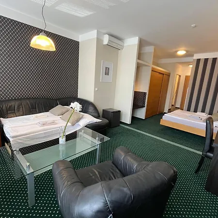 Vacek Pod Vezi 4* Hradec Kralove