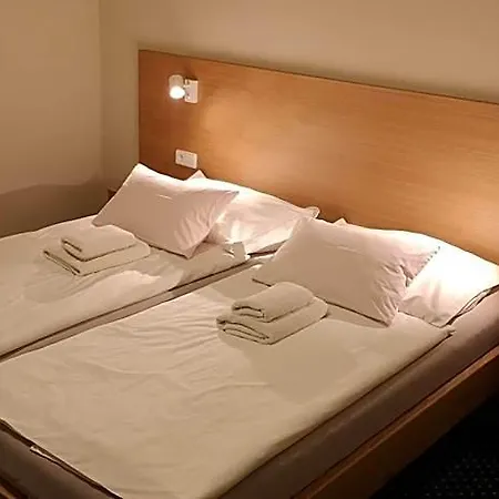 Vacek Pod Vezi Hotel