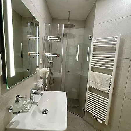 Vacek Pod Vezi Hotel 4*
