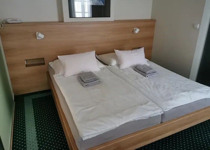 Vacek Pod Věží 4* Hradec Králové