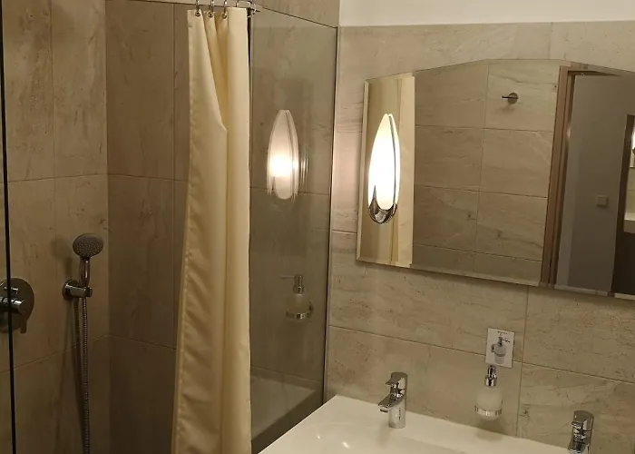 Vacek Pod Věží Otel