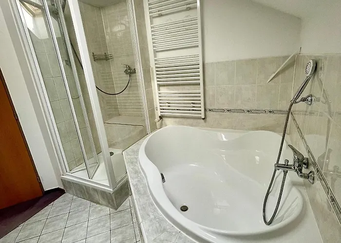 Vacek Pod Věží 4* Hradec Králové