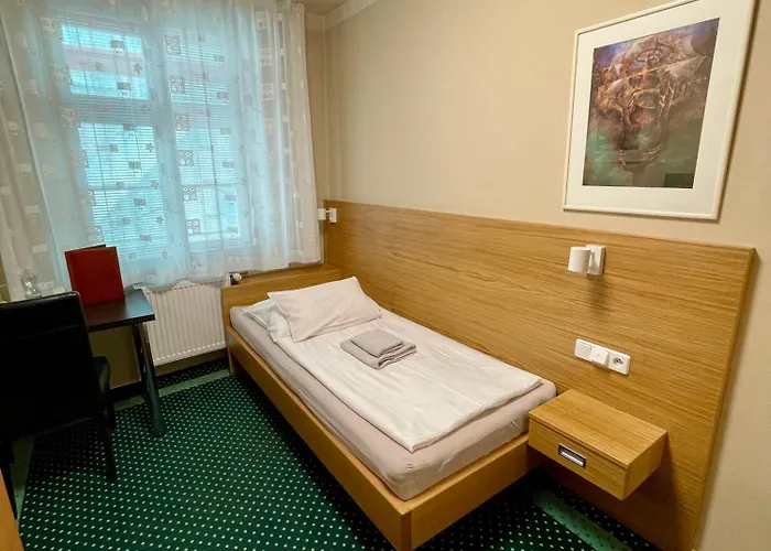 Vacek Pod Věží 4*