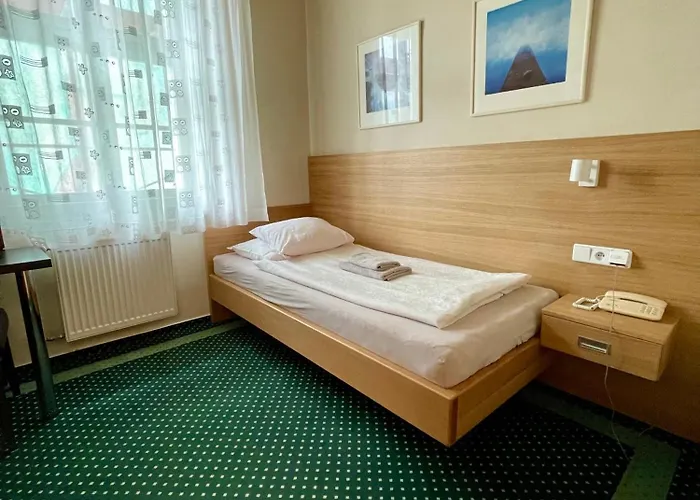 Vacek Pod Věží 4* Hradec Králové