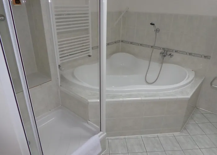 Vacek Pod Věží 4* Hradec Králové